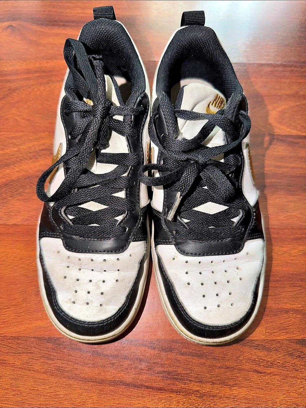 Girl's Nike Court Borough Low
